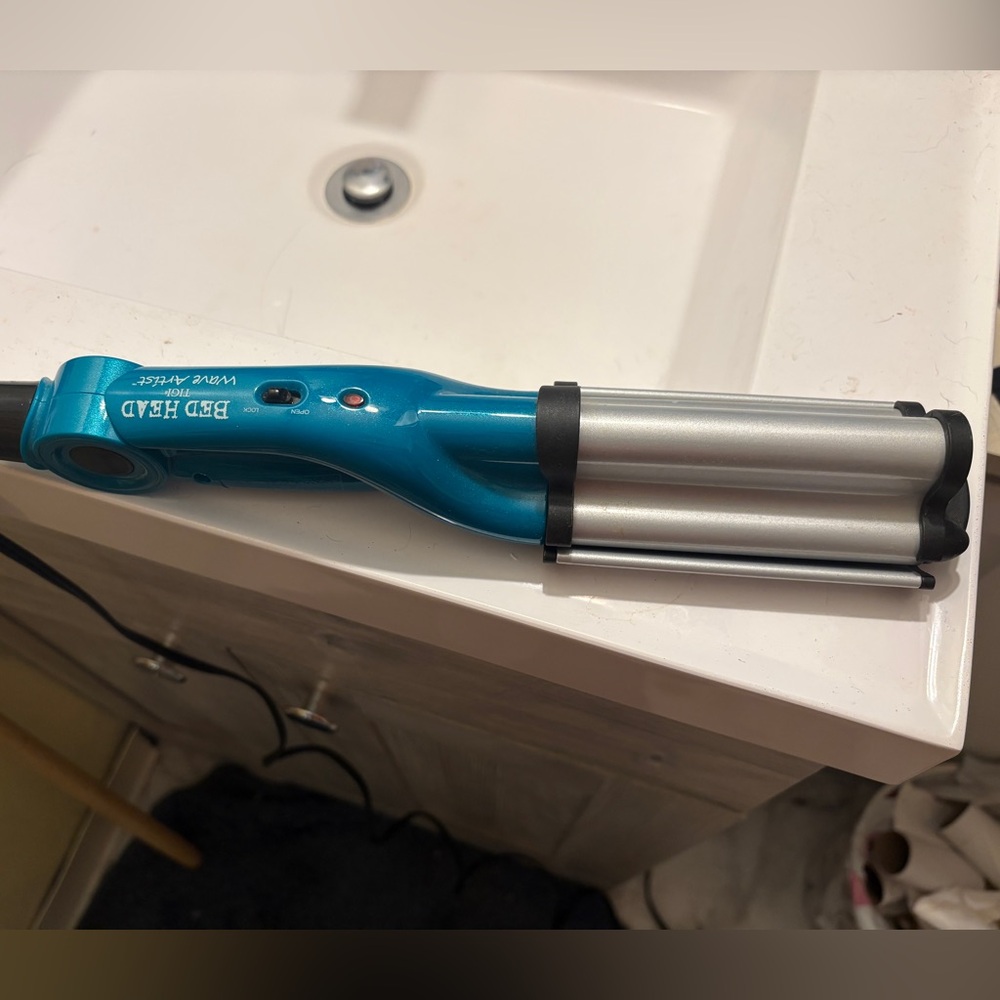 BedHead Wave Artist in Teal and Silver